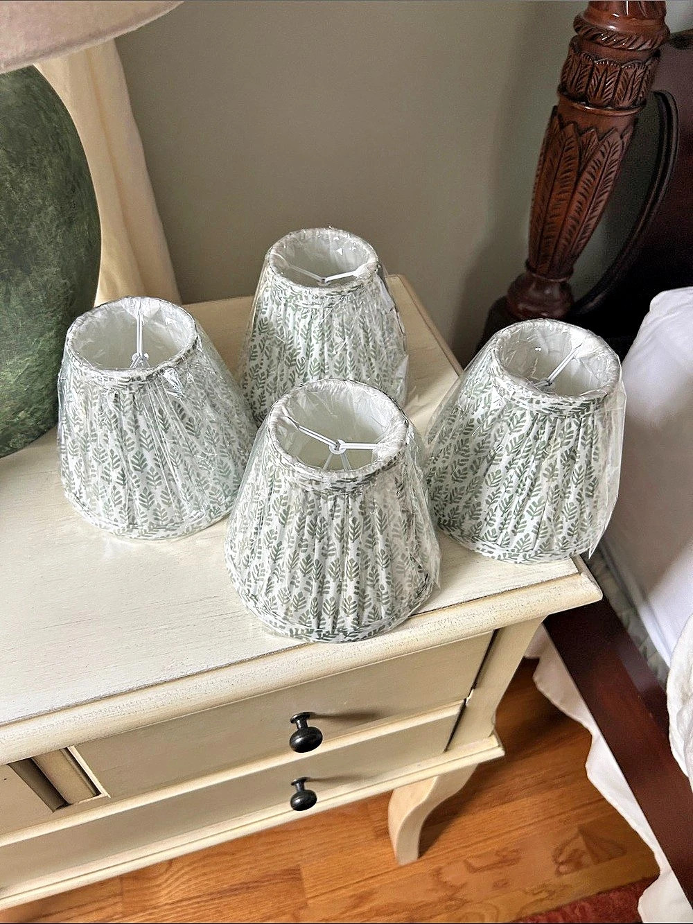 Set of 4 White & Green Lamp Shades NWT
